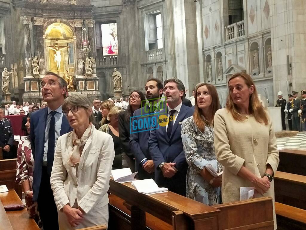 Tante autorità presenti per ascoltare le sue parole, Cattedrale gremita