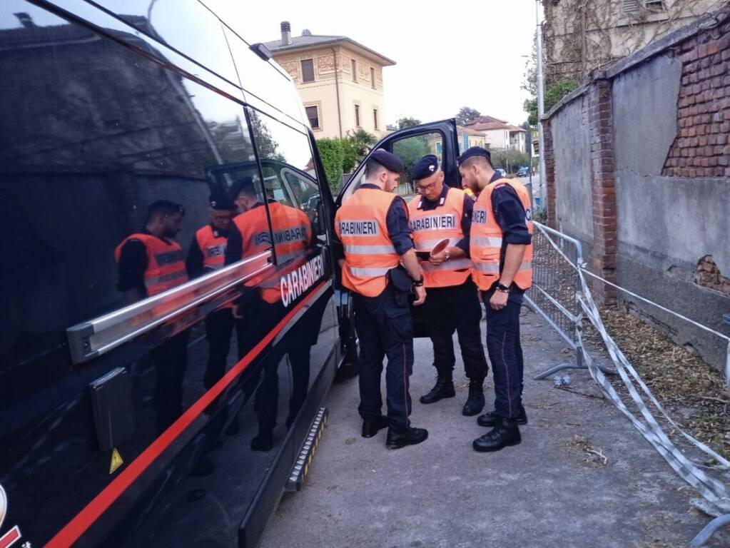 carabinieri smantellano bivacchi droga