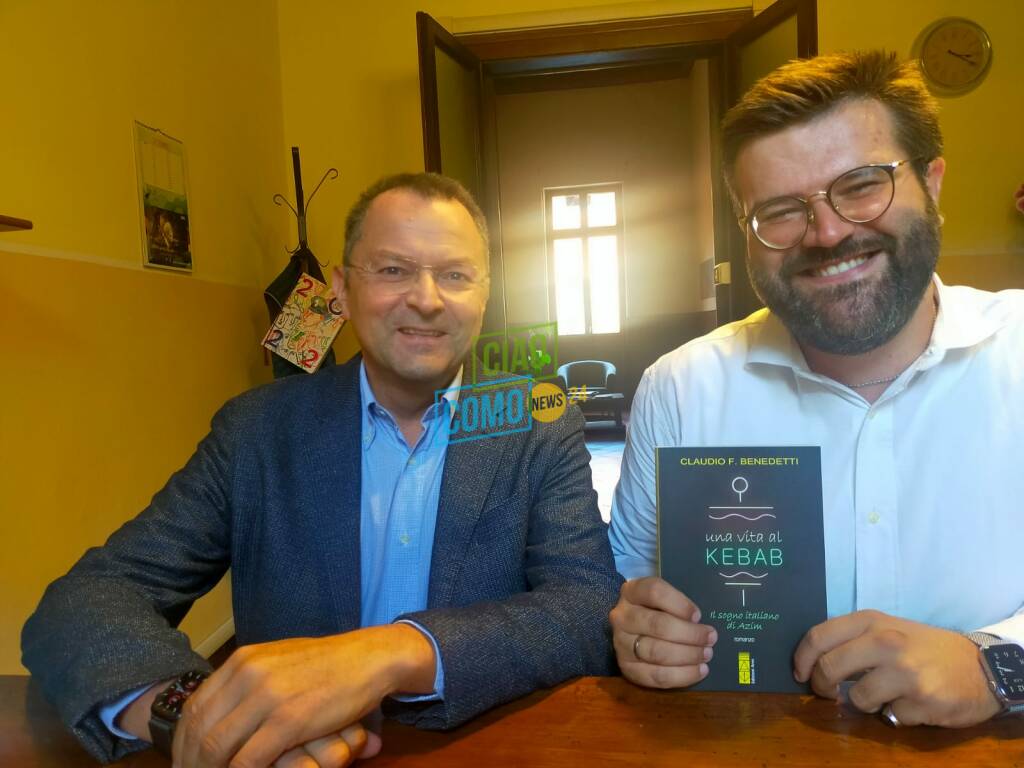 claudio benedetti presenta libro su don roberto malgesini al gallio lui libro e direttore gallio