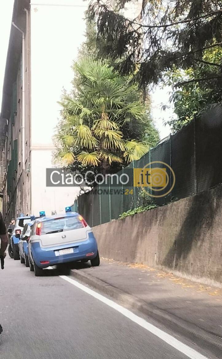 via bixio como tentato omicidio esterno casa ferimento polizia e giornalisti presenti