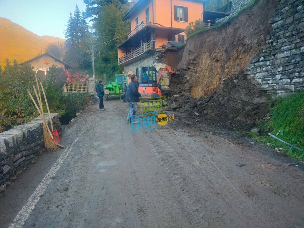 cade muro strada provinciale faggeto operai lavoro per riaprire strada