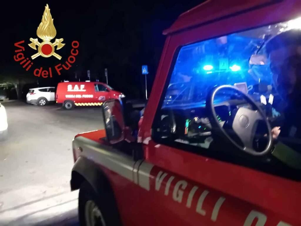 dramma nella notte albavilla uomo cade nel burrone recuperato dai vigili del fuoco baita patrizi