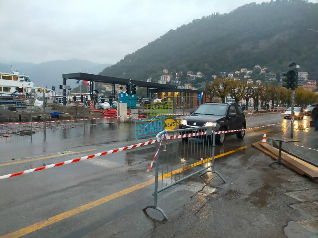 polizia locale riapre lungolago traffico auto dopo esondazione passaggio prime auto