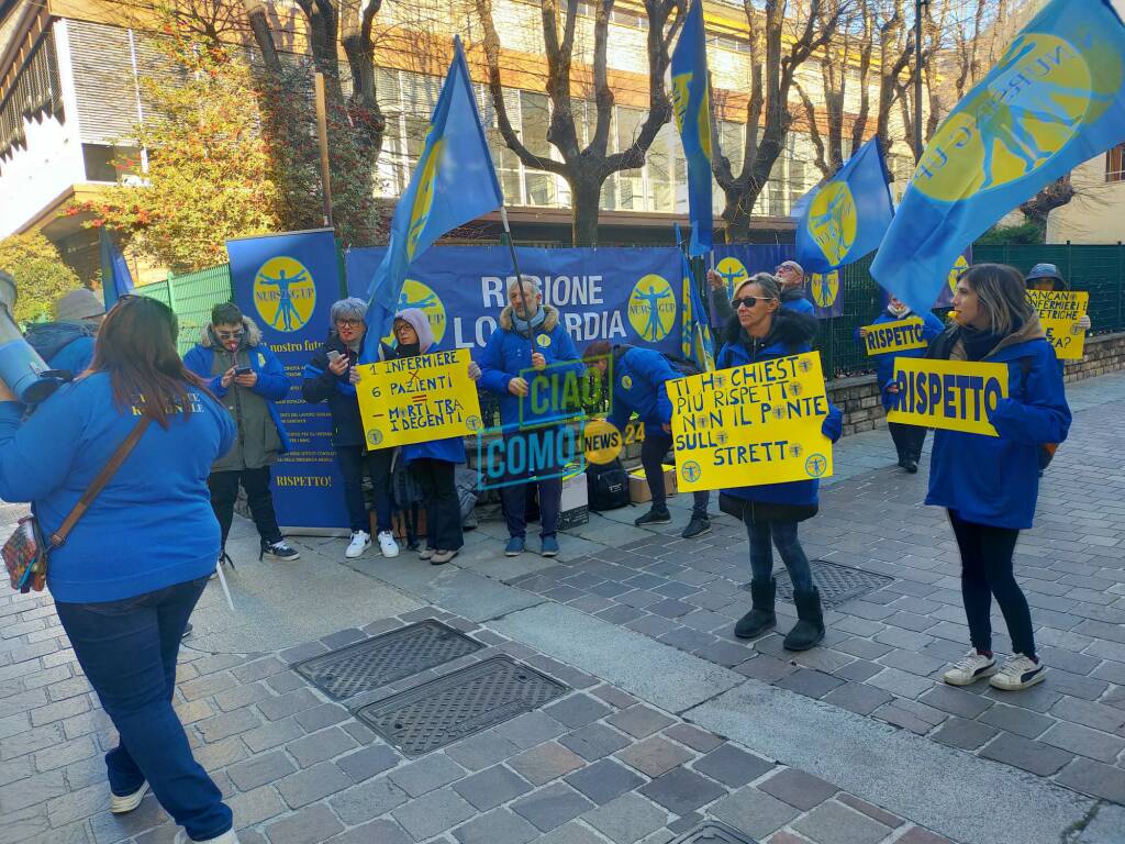 protesta infermieri nursing up esterno prefettura di como