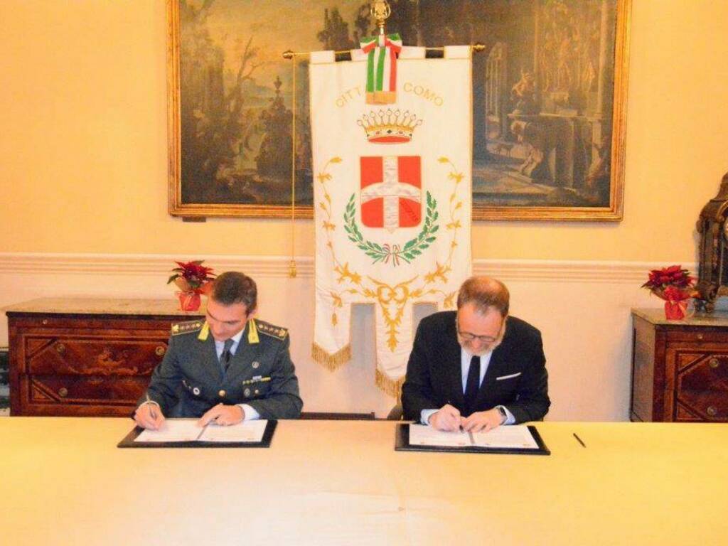 accordo e firma intesa tra comune di como e guardia di finanza per fondi pnrr in arrivo