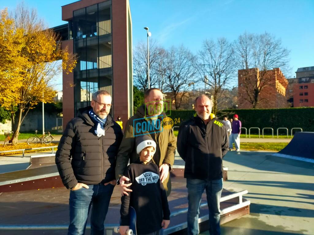 skate park di como oggi inaugurazione ufficiale all'ippocastano sindaco e ragazzi evoluzioni