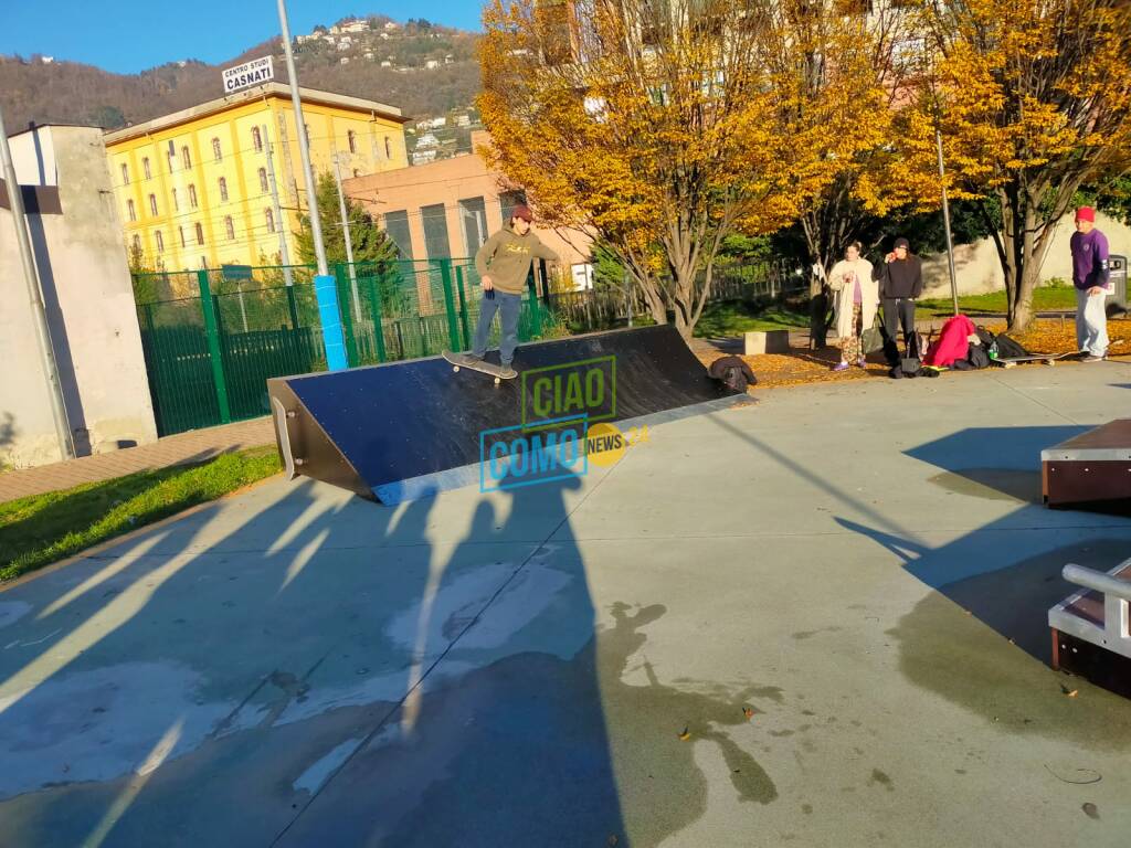 skate park di como oggi inaugurazione ufficiale all'ippocastano sindaco e ragazzi evoluzioni