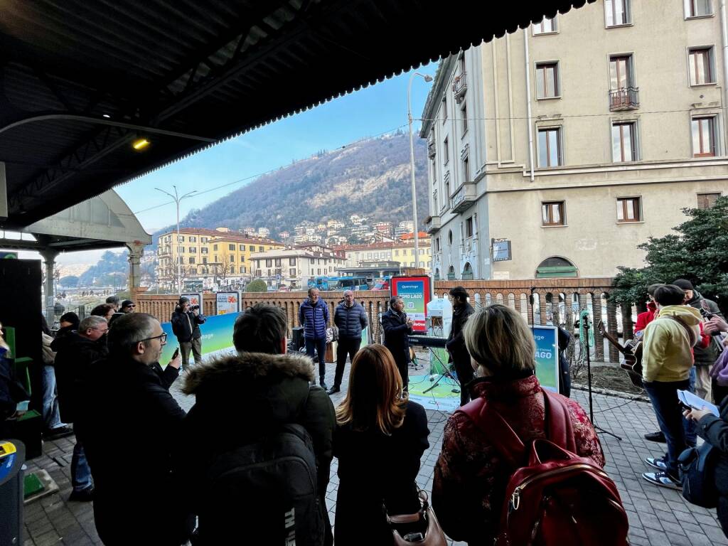 Inaugurazione totem Openstage stazione Como Lago