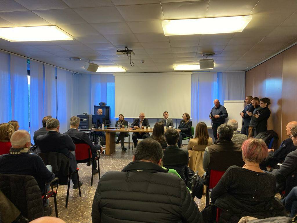 incontro sindaci asst all'ospedale di menaggio