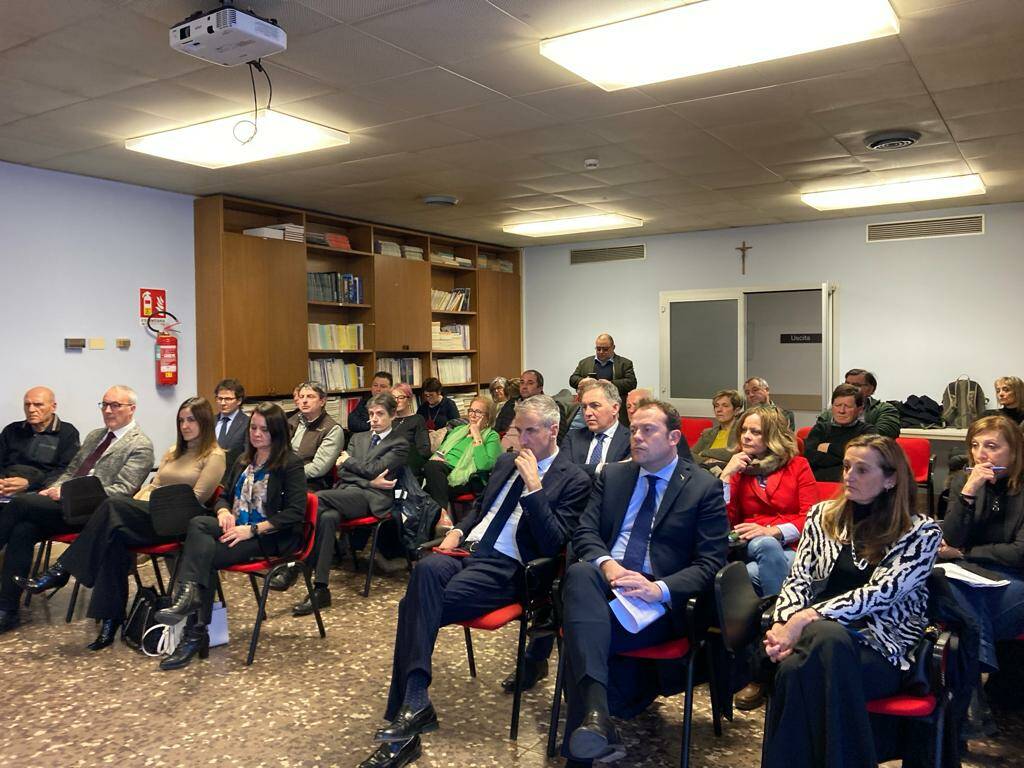 incontro sindaci asst all'ospedale di menaggio