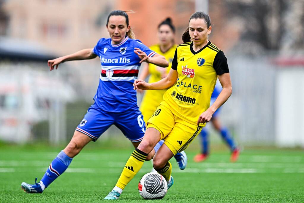 como women sul campo di genova con la Sampdoria serie a calcio donne