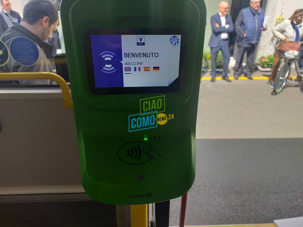 pagamento con carta contactless sui bus di asf autolinee presentazione con martinelli bertazzoli sindaco e bongiasca