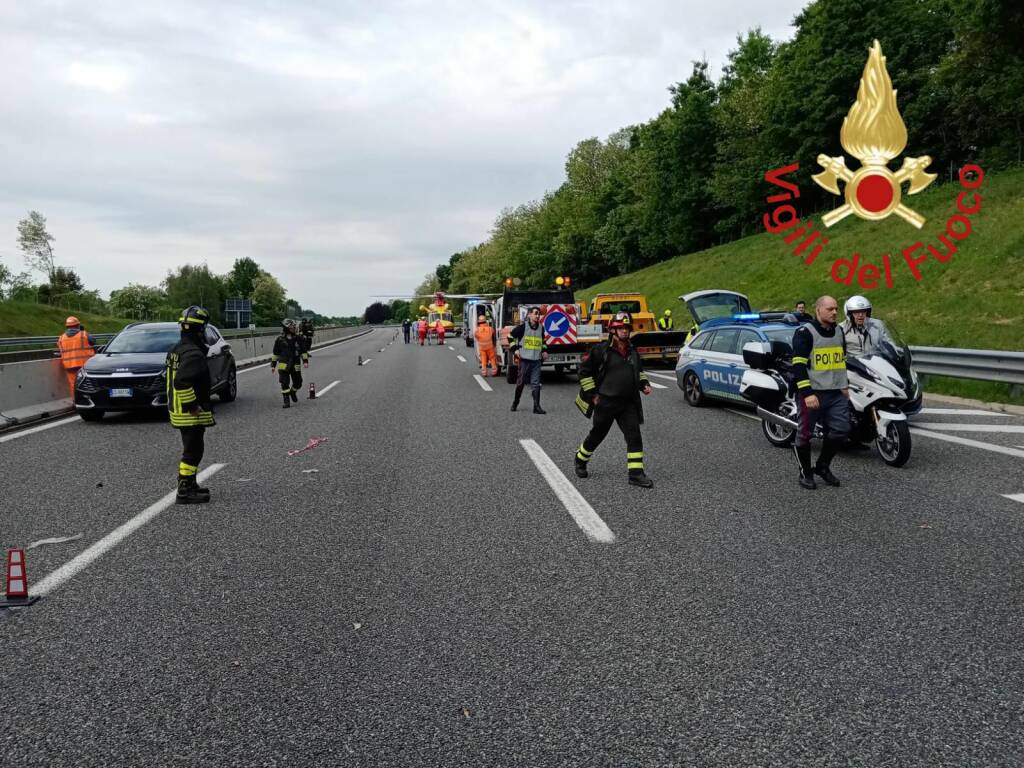 incidente a9 scontro tra auto cadorago e fino auto coivnolte soccorsi elicottero su autostrada