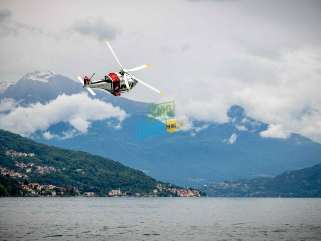 guardia costiera a menaggio immagini esercitazione in acqua e inaugurazine con salvini fermi sindaco