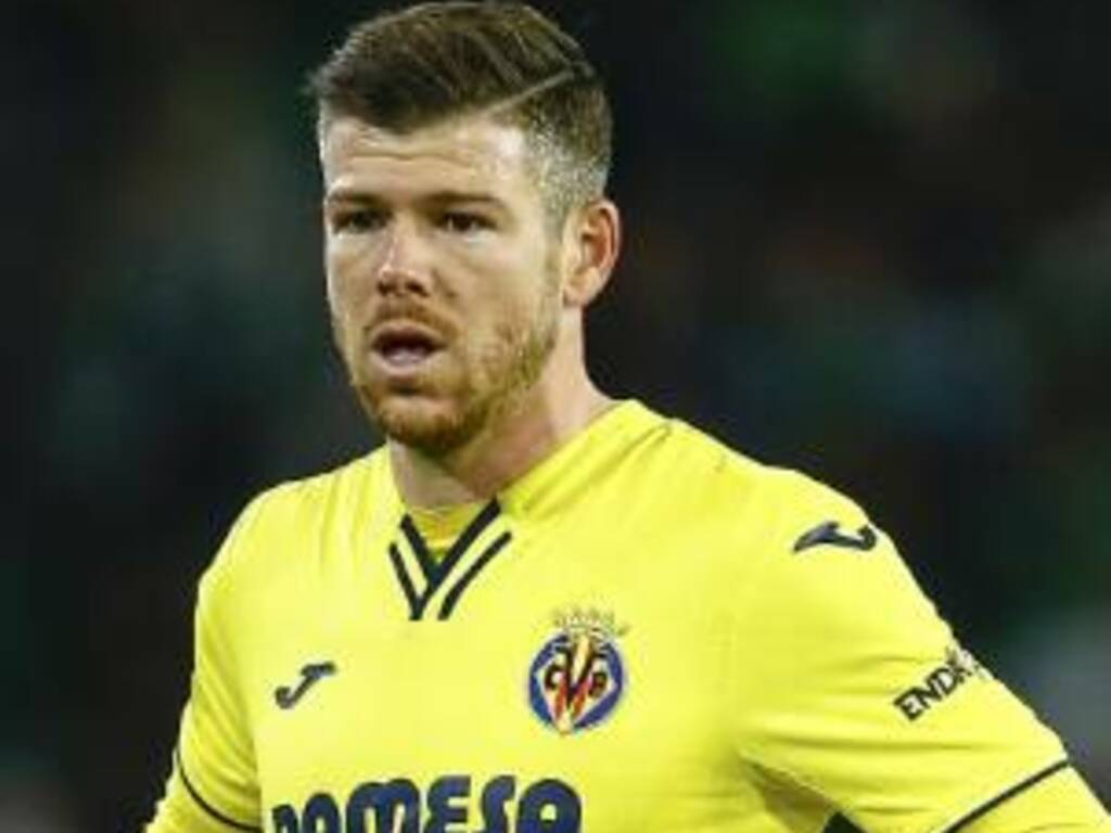 difensore liverpool e villareal alberto moreno interessa al como