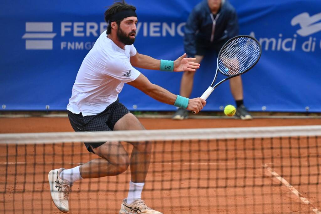 challenger atp como travaglia e Basiladhvili in azione