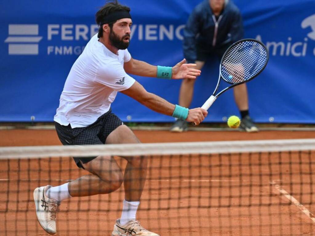 challenger atp como travaglia e Basiladhvili in azione