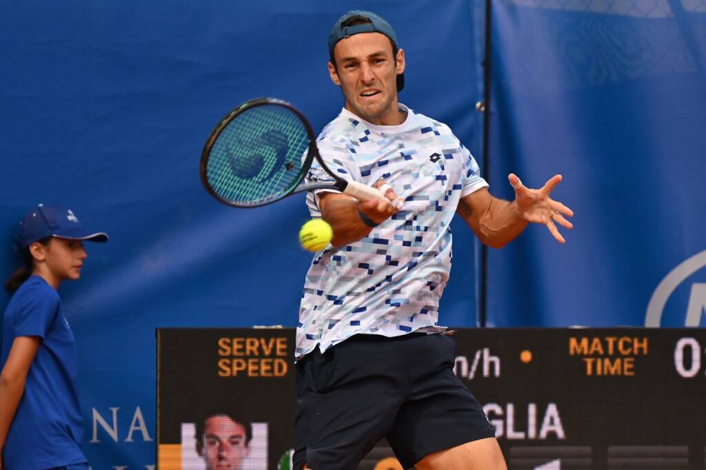 challenger atp como travaglia e Basiladhvili in azione