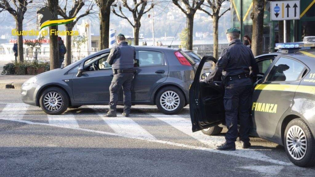 guardia di finanza sequestro stupefacenti giardini a Lago