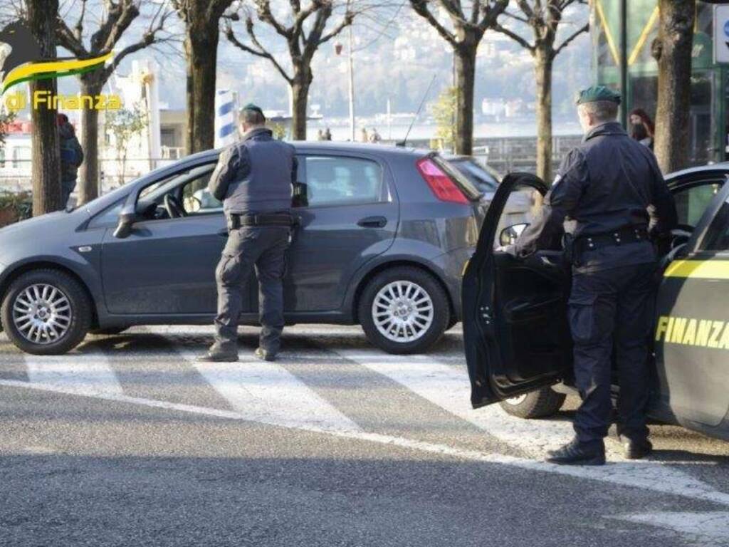 guardia di finanza sequestro stupefacenti giardini a Lago