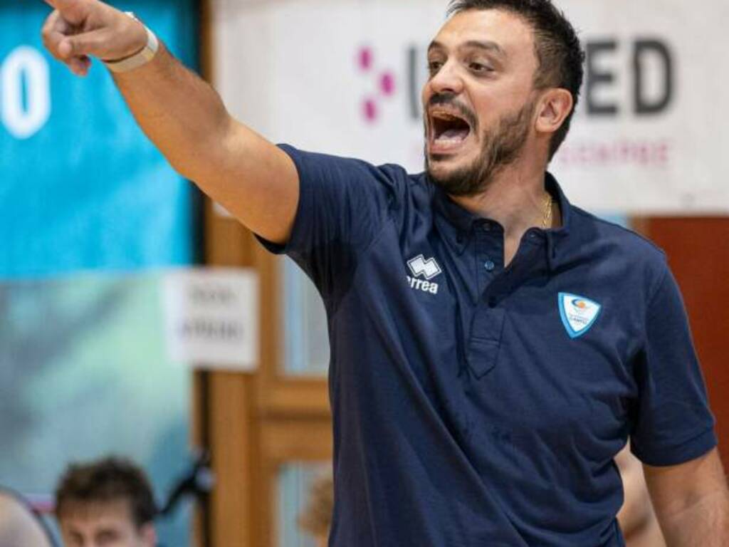 coach brienza s.bernardo cantù e giocatori alla valtellina cup livigno