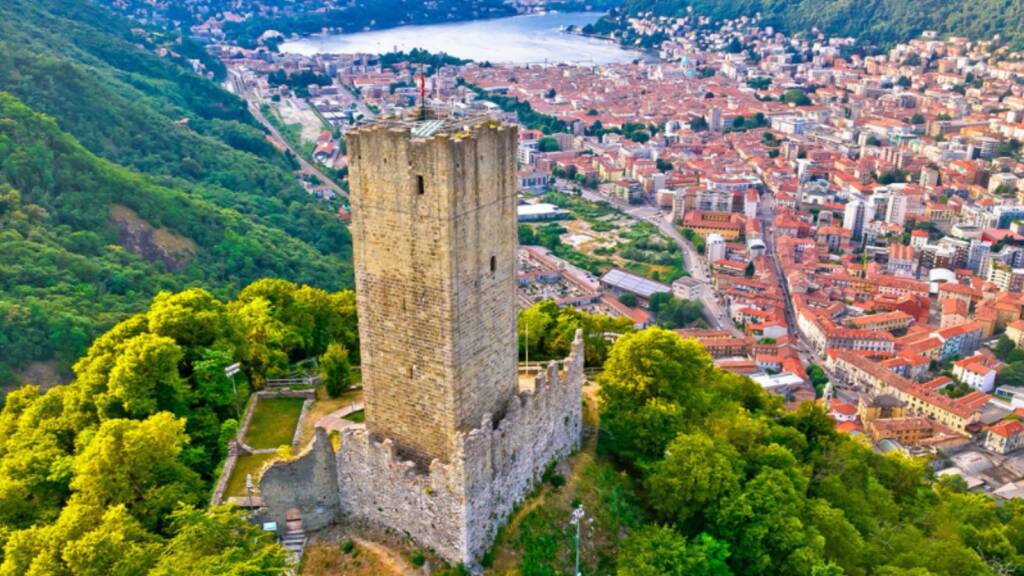 Castello Baradello mostra orditi