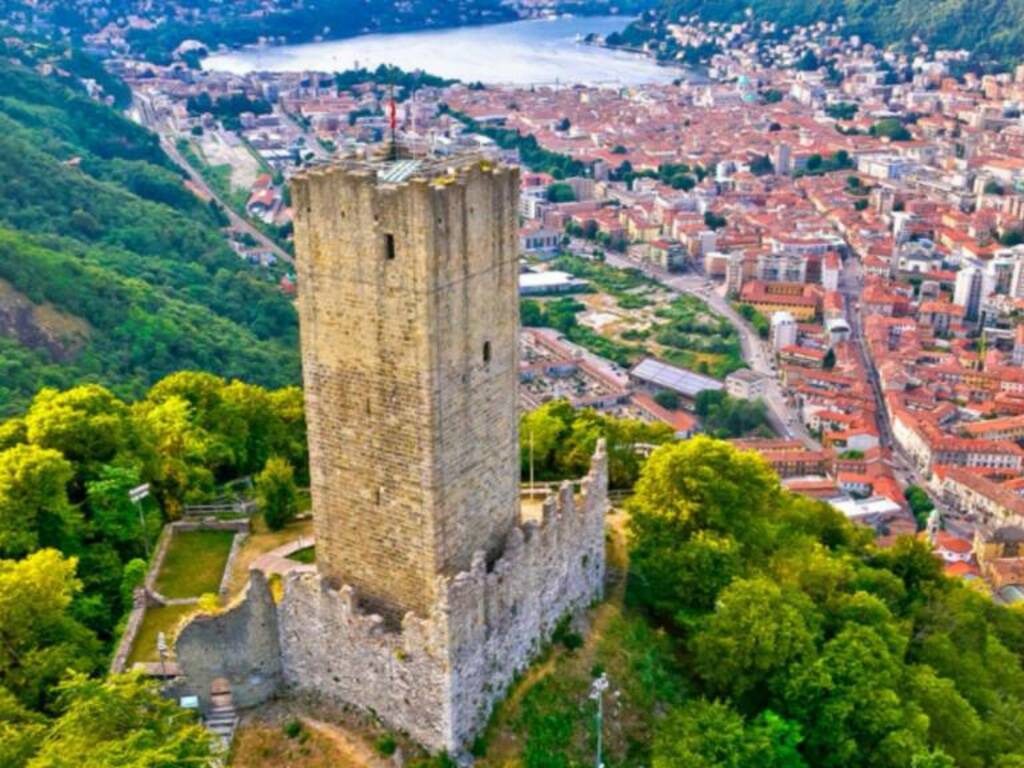 Castello Baradello mostra orditi