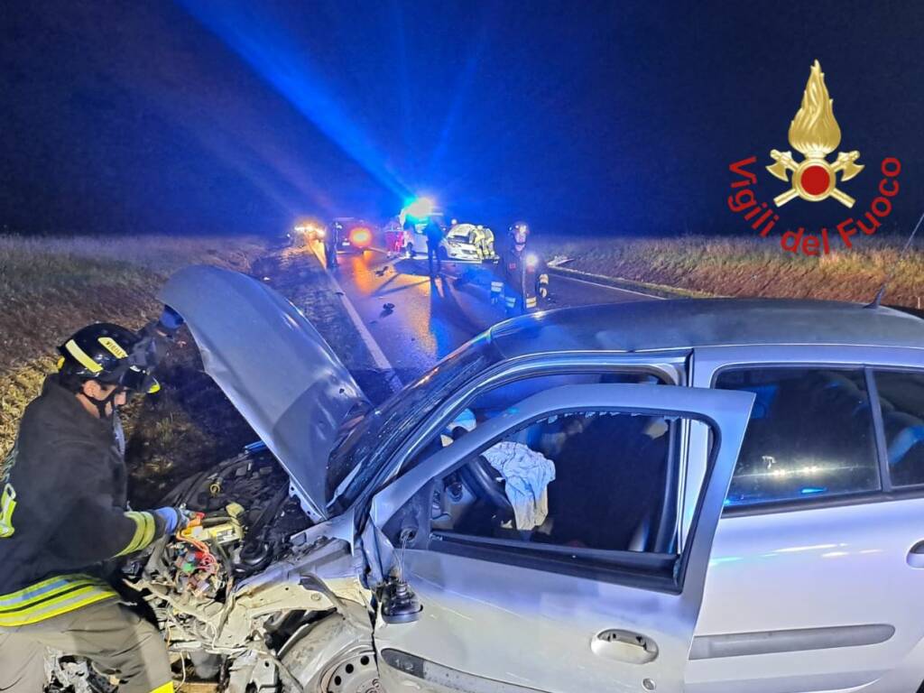 incidente lomazzo bizzarone oltrona scontro tra auto questa mattina presto soccorsi