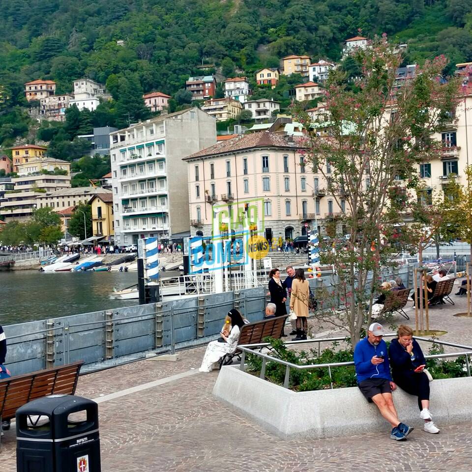 paratie di como tutte montate per manutenzione zona sant'agostino e piazza cavour a como