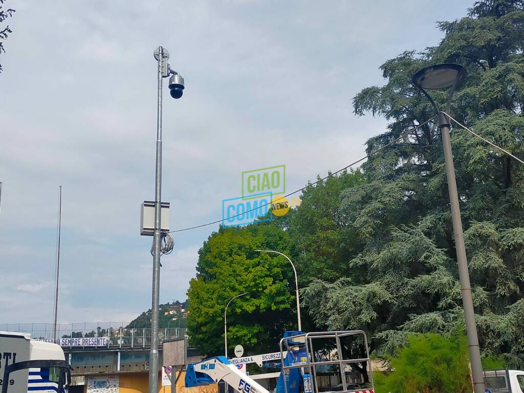 telecamere esterno stadio sinigaglia montaggio per controllo tifosi durante le partite